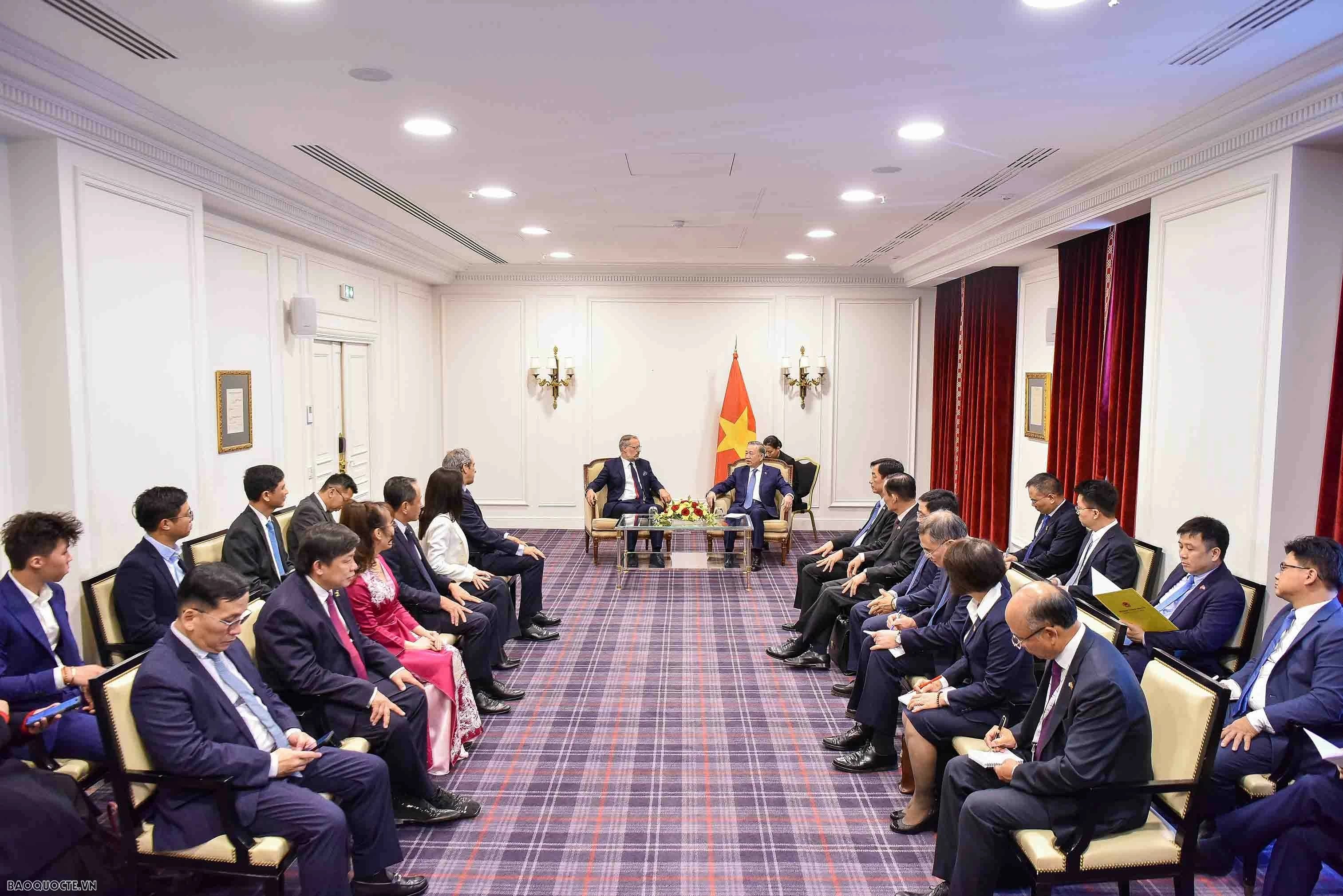 Tổng Bí thư, Chủ tịch nước Tô Lâm tiếp Chủ tịch Tập đoàn AirBus Tổng Bí thư, Chủ tịch nước Tô Lâm tiếp Chủ tịch Tập đoàn AirBus