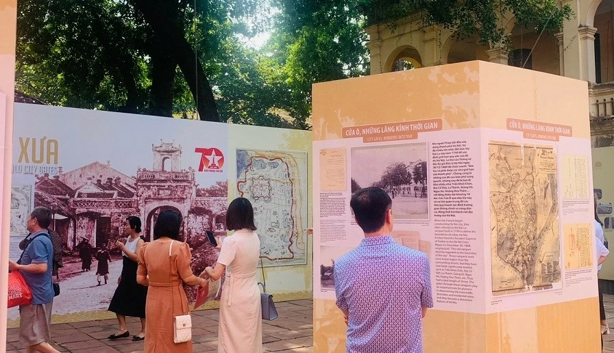 Những Cửa ô gắn liền với lịch sử của Thăng Long - Hà Nội. Những Cửa ô gắn liền với lịch sử của Thăng Long - Hà Nội.