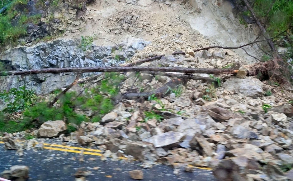 Tin cảnh bão lũ quét, sạt lở, sụt lún đất các tỉnh Quảng Trị, Thừa Thiên Huế, Bình Thuận, Lâm Đồng Tin cảnh bão lũ quét, sạt lở, sụt lún đất các tỉnh Quảng Trị, Thừa Thiên Huế, Bình Thuận, Lâm Đồng