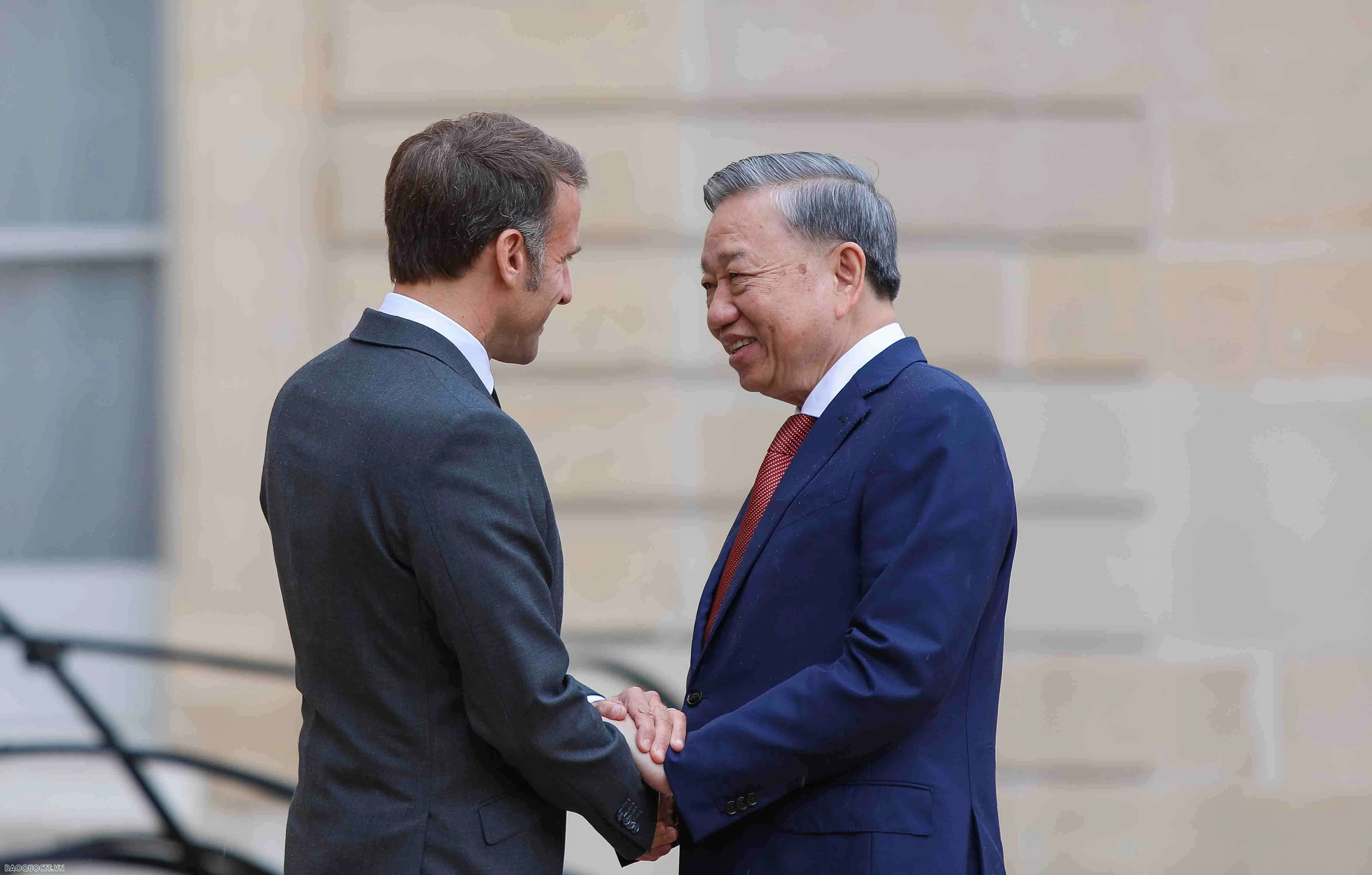 Tổng thống Pháp Emmanuel Macron đón và hội đàm với Tổng Bí thư, Chủ tịch nước Tô Lâm Tổng thống Pháp Emmanuel Macron đón và hội đàm với Tổng Bí thư, Chủ tịch nước Tô Lâm