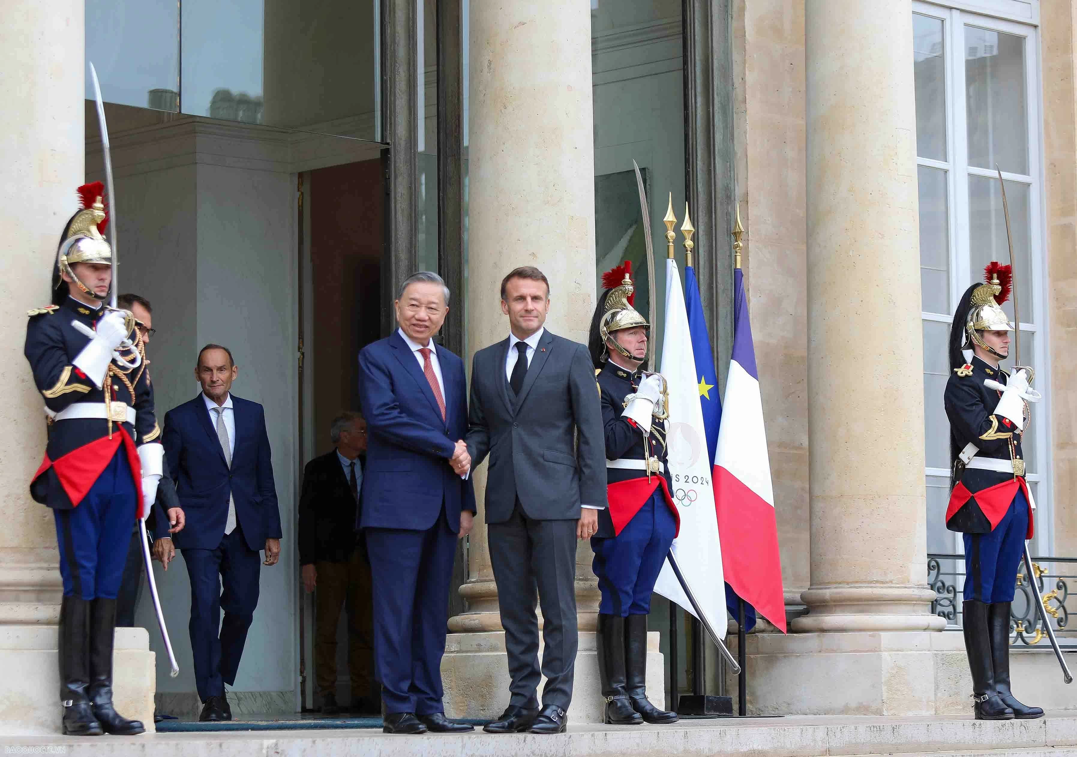 Tổng thống Pháp Emmanuel Macron đón và hội đàm với Tổng Bí thư, Chủ tịch nước Tô Lâm Tuyên bố chung nâng cấp quan hệ Việt Nam-Pháp lên Đối tác chiến lược toàn diện