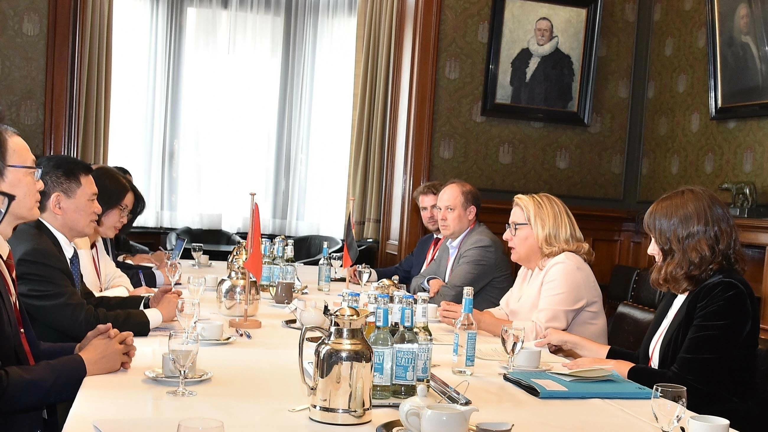 Phó Thủ tướng Hồ Đức Phớc tiếp Bộ trưởng Bộ Hợp tác phát triển Liên bang Đức Phó Thủ tướng Hồ Đức Phớc tiếp Bộ trưởng Bộ Hợp tác phát triển Liên bang Đức