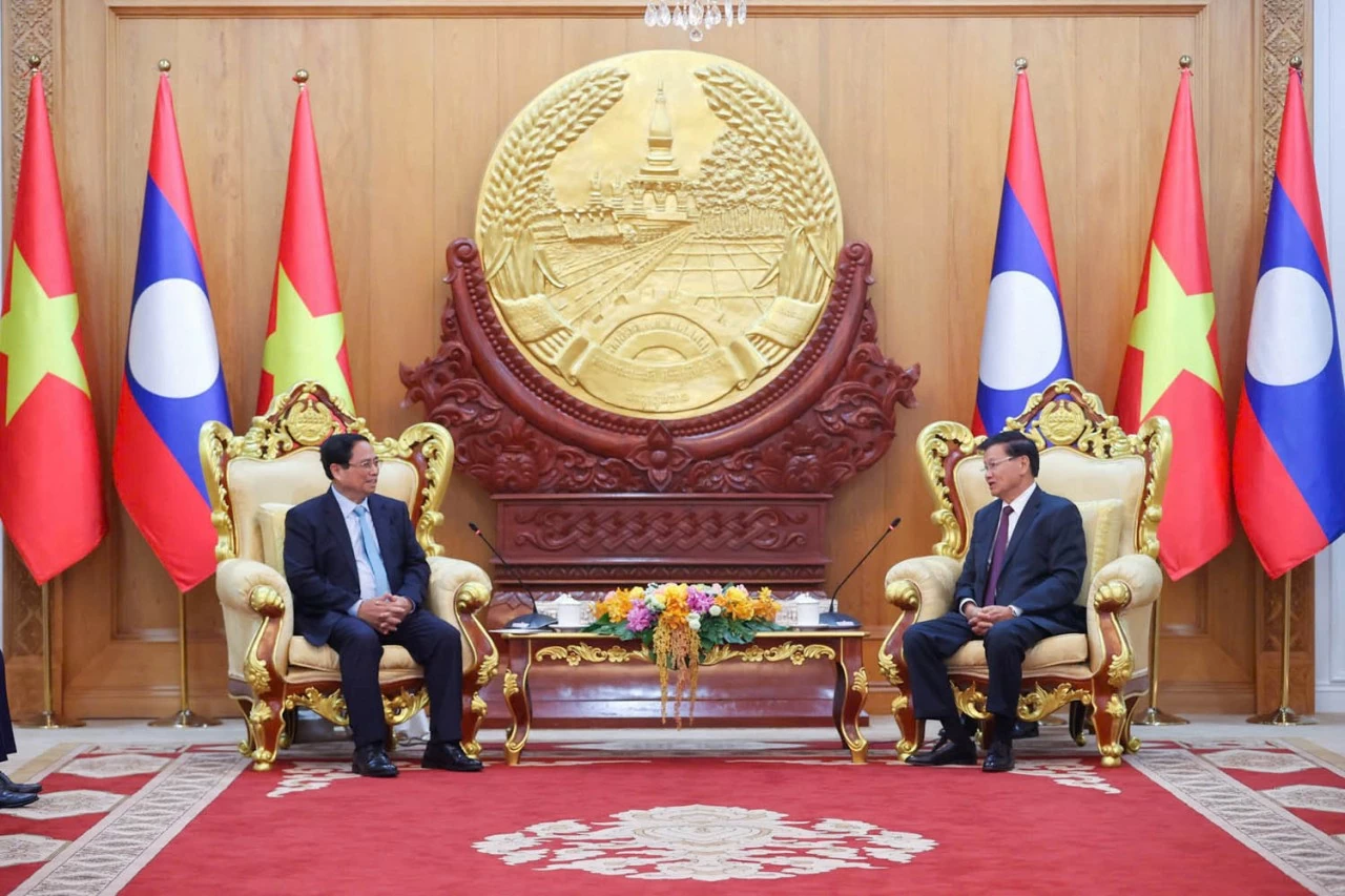 Thủ tướng Chính phủ Phạm Minh Chính hội kiến Tổng Bí thư, Chủ tịch nước Lào Thongloun Sisoulith nhân dịp dự Hội nghị cấp cao ASEAN lần thứ 44, 45. Thủ tướng Chính phủ Phạm Minh Chính hội kiến Tổng Bí thư, Chủ tịch nước Lào Thongloun Sisoulith