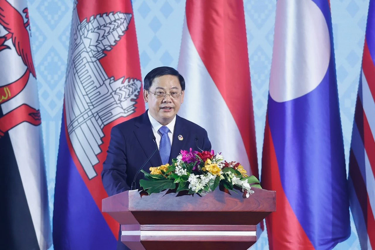 Hội nghị Cấp cao ASEAN: Sứ mệnh xây dựng một Cộng đồng kết nối hơn và tự cường hơn Thủ tướng Chính phủ Phạm Minh Chính dự Phiên Khai mạc Hội nghị cấp cao ASEAN lần thứ 44