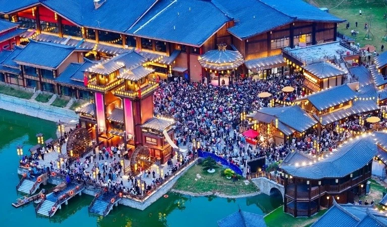 Chi tiêu bùng nổ tại 'Tuần lễ vàng' Trung Quốc Sau gói kích thích kinh tế 'khủng', Trung Quốc bùng nổ chi tiêu dịp 'Tuần lễ vàng'