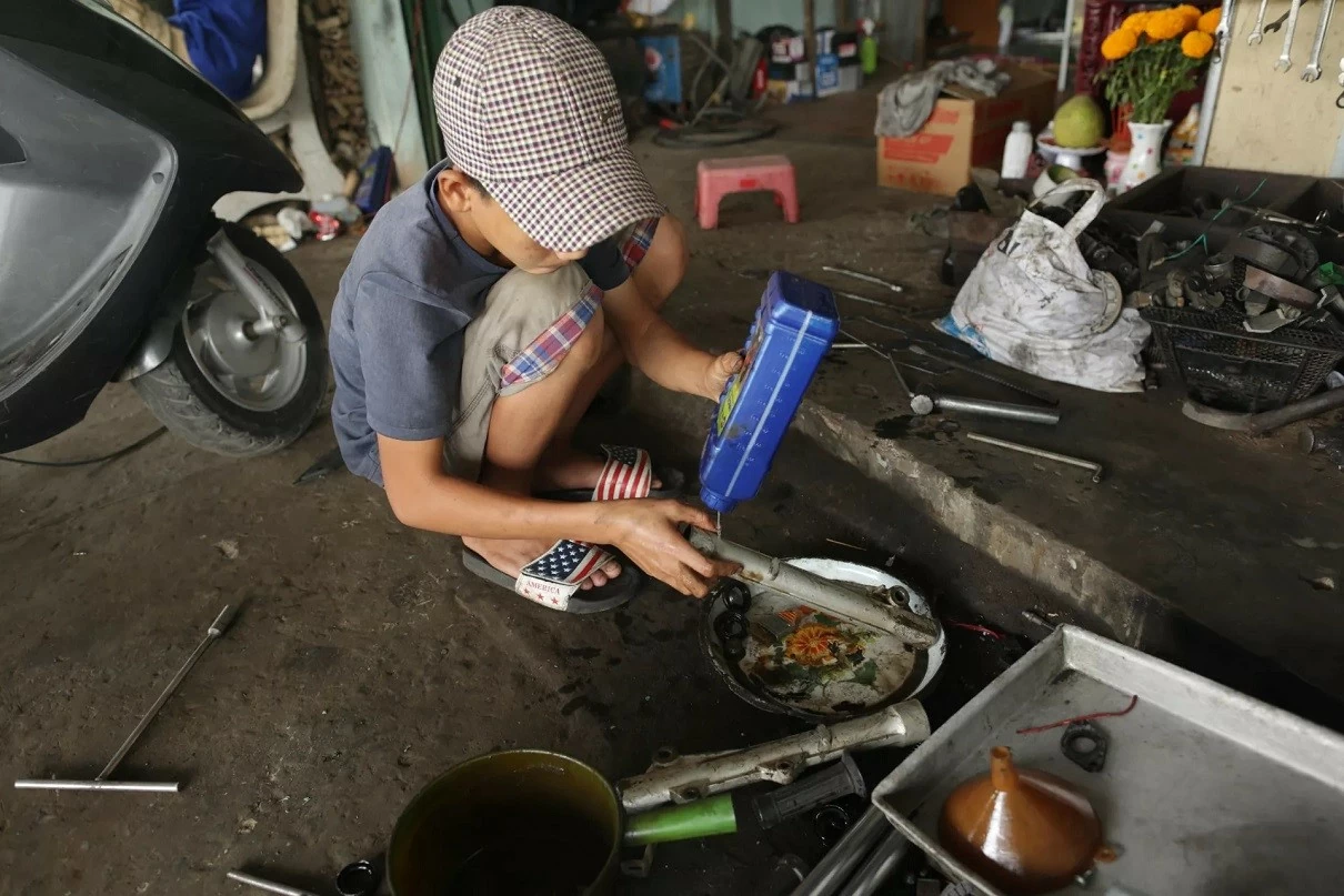 Bài 1: Từ chính sách đến kết quả tích cực giảm thiểu lao động trẻ em Bài 1: Từ chính sách đến kết quả tích cực giảm thiểu lao động trẻ em