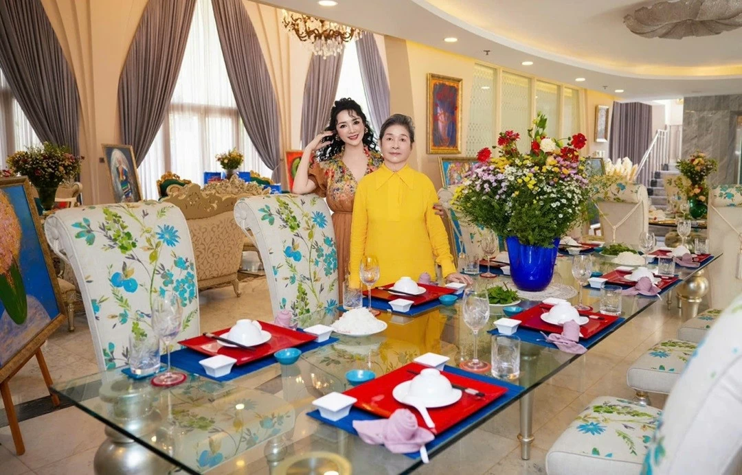 Mừng sinh nhật bạn thân, Hoa hậu Giáng My trang hoàng nhà cửa theo chủ đề mùa Thu Mừng sinh nhật bạn thân, Hoa hậu Giáng My trang hoàng nhà cửa theo chủ đề mùa Thu