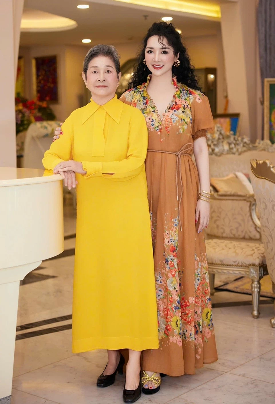 Mừng sinh nhật bạn thân, Hoa hậu Giáng My trang hoàng nhà cửa theo chủ đề mùa Thu Mừng sinh nhật bạn thân, Hoa hậu Giáng My trang hoàng nhà cửa theo chủ đề mùa Thu