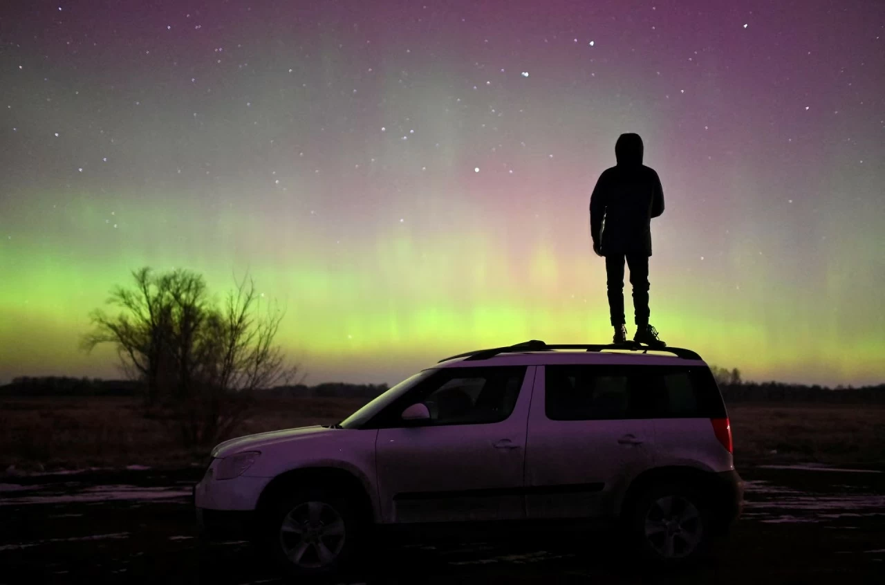 Vẻ đẹp ma mị trên bầu trời đêm của Bắc cực quang Hình ảnh ma mị trên bầu trời đêm của Bắc cực quang