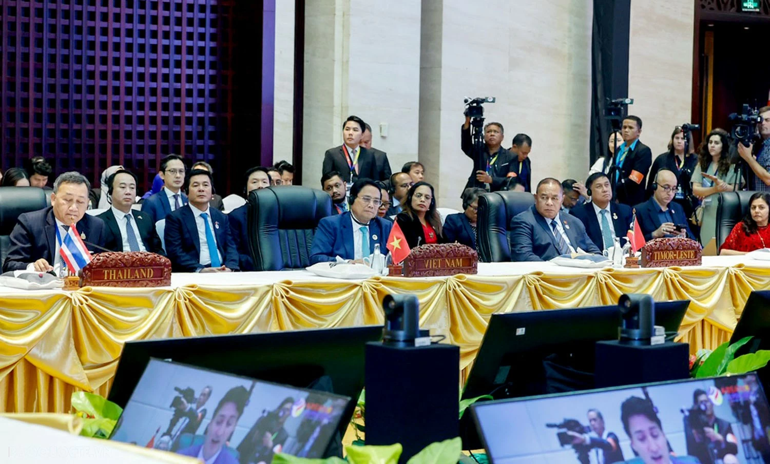 Thủ tướng Chính phủ Phạm Minh Chính dự Hội nghị Cấp cao ASEAN-Ấn Độ lần thứ 21 và Hội nghị Cấp cao đặc biệt ASEAN-Canada Thủ tướng Chính phủ Phạm Minh Chính dự Hội nghị cấp cao ASEAN-Ấn Độ lần thứ 21 và Hội nghị cấp cao đặc biệt ASEAN-Canada