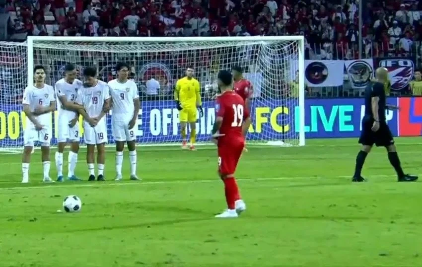 Đội tuyển Indonesia rơi chiến thắng phút bù giờ, HLV Shin Tae Yong chỉ trích trọng tài Đội tuyển Indonesia rơi chiến thắng phút bù giờ, HLV Shin Tae Yong chỉ trích trọng tài