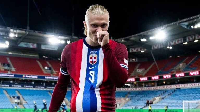 Chia sẻ ảnh gây sốt, Erling Haaland lần đầu sắp làm bố?