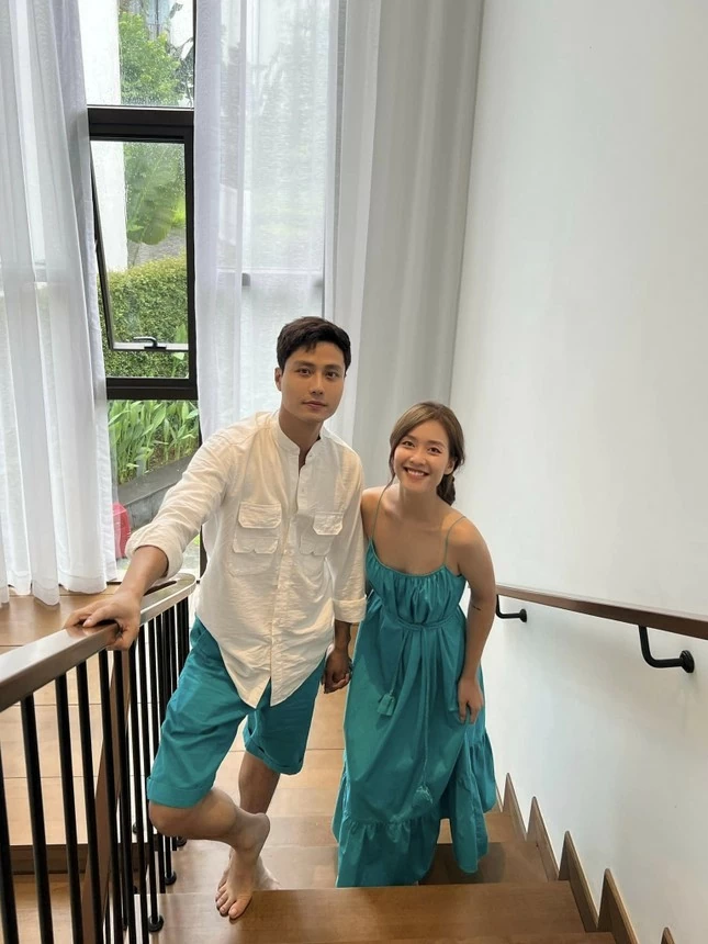 Đời thường xinh đẹp, rạng rỡ của diễn viên Khả Ngân Đời thường xinh đẹp, rạng rỡ của diễn viên Khả Ngân