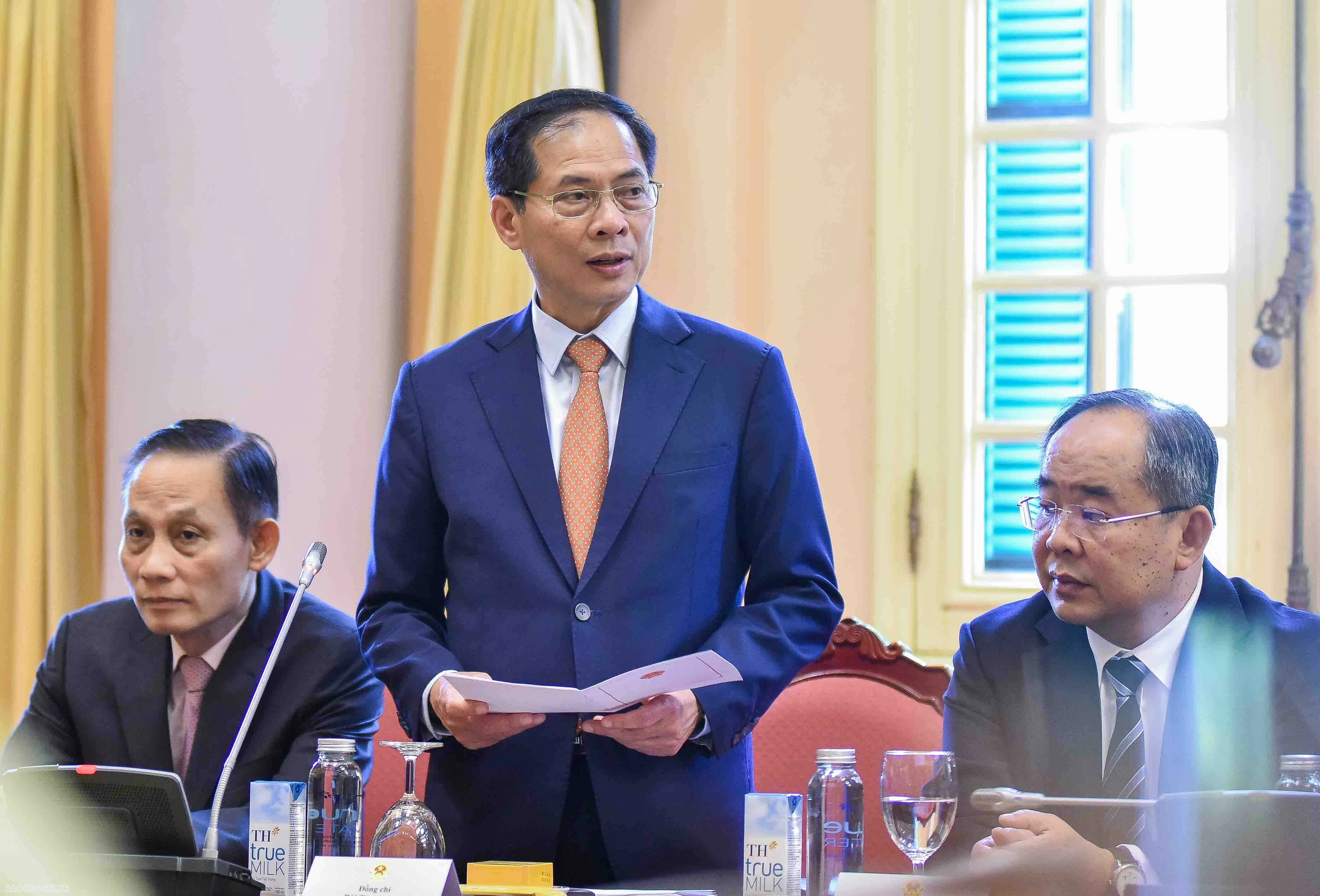 Phát huy tinh thần ngoại giao thời đại mới, đưa đất nước tiến vào kỷ nguyên mới Tổng Bí thư, Chủ tịch nước Tô Lâm: Phát huy tinh thần ngoại giao thời đại mới, đưa đất nước tiến vào kỷ nguyên mới