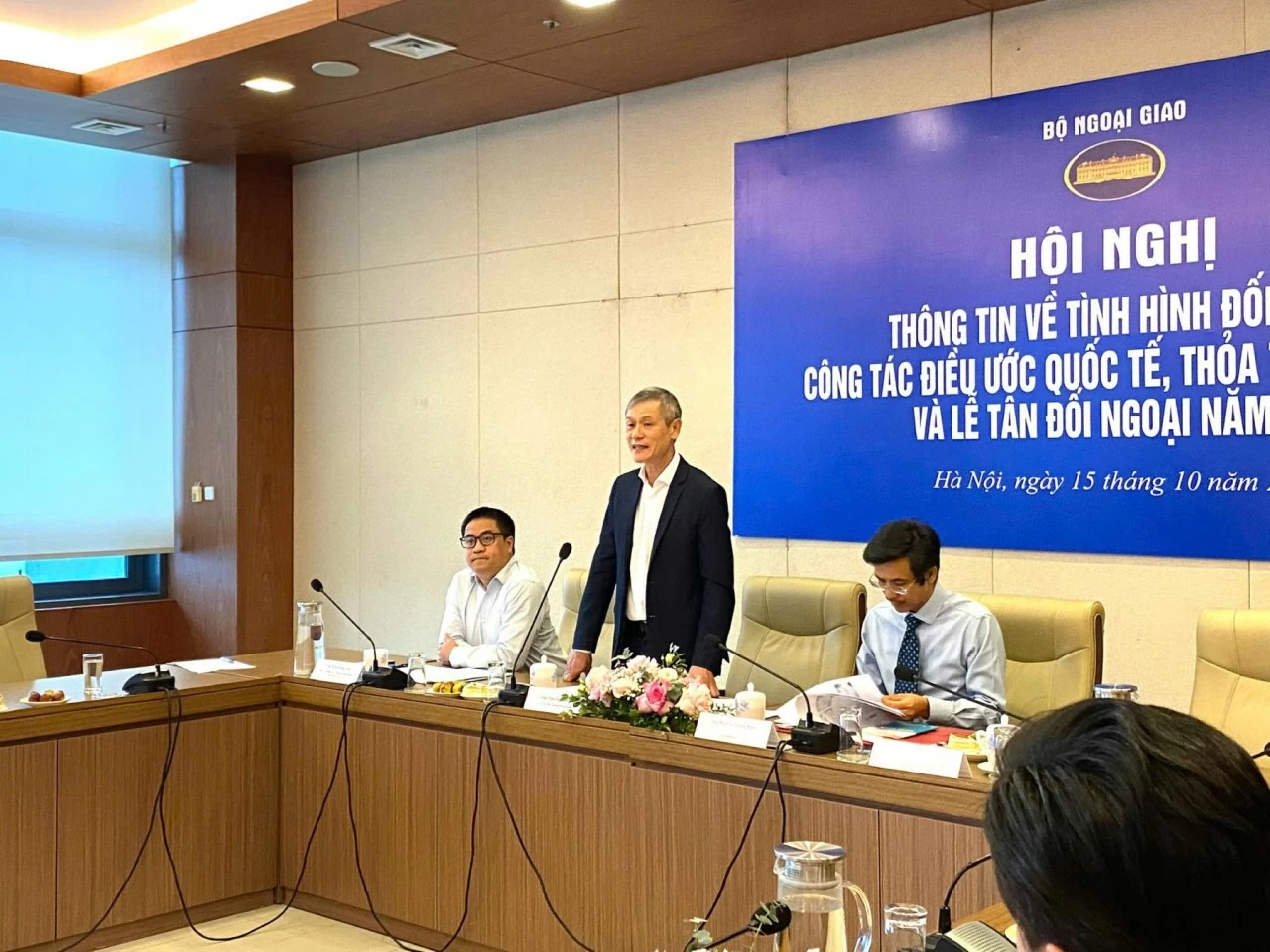 Hội nghị thông tin về tình hình đối ngoại, công tác điều ước quốc tế, thỏa thuận quốc tế và lễ tân đối ngoại năm 2024 Hội nghị thông tin về tình hình đối ngoại, công tác điều ước quốc tế, thỏa thuận quốc tế và lễ tân đối ngoại năm 2024