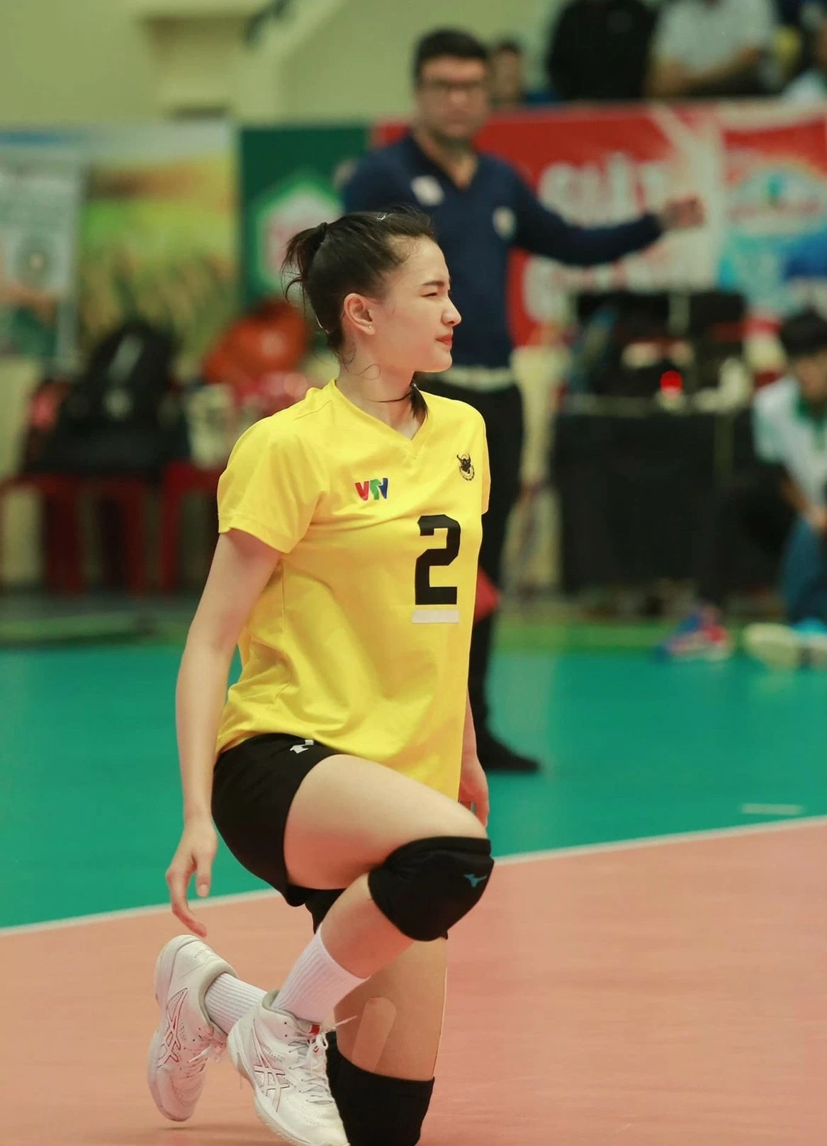 Sau giải bóng chuyền VĐQG năm 2023, chân dài bóng chuyền xinh đẹp Đặng Thị Kim Thanh tuyên bố giải nghệ để chuyển sang lĩnh vực kinh doanh. Sau giải bóng chuyền VĐQG năm 2023, chân dài bóng chuyền xinh đẹp Đặng Thị Kim Thanh tuyên bố giải nghệ để chuyển sang lĩnh vực kinh doanh.