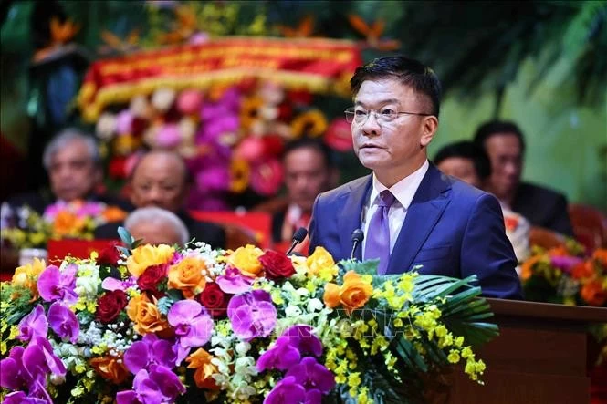 Phó Thủ tướng Lê Thành Long phát biểu về tình hình và nhiệm vụ phát triển kinh tế - xã hội của đất nước, công tác phối hợp giữa Chính phủ và Ủy ban Trung ương Mặt trận Tổ quốc Việt Nam. Ảnh: TTXVN Phó Thủ tướng Lê Thành Long phát biểu về tình hình và nhiệm vụ phát triển kinh tế - xã hội của đất nước, công tác phối hợp giữa Chính phủ và Ủy ban Trung ương Mặt trận Tổ quốc Việt Nam. Ảnh: TTXVN