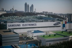 Nhà đầu tư nước ngoài bán tháo cổ phiếu Samsung Electronics