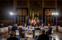 NATO và G7 bàn cách tăng cường hỗ trợ quân sự cho Ukraine, hối thúc Iran ngừng hỗ trợ 