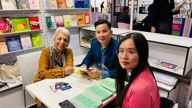 Lan tỏa câu chuyện Việt, văn hóa Việt tại Hội sách Frankfurt 2024 Lan tỏa câu chuyện và văn hóa Việt tại Hội sách Frankfurt 2024