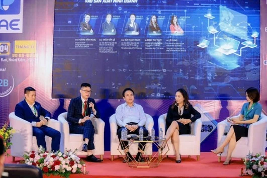 Chủ tịch KTS Group chia sẻ về quá trình chuyển đổi số của doanh nghiệp cùng các diễn giả tại Chương trình tọa đàm “Ứng dụng chuyển đổi số vào sản xuất kinh doanh” tháng 11/2023 Chủ tịch KTS Group chia sẻ về quá trình chuyển đổi số của doanh nghiệp cùng các diễn giả tại Chương trình tọa đàm “Ứng dụng chuyển đổi số vào sản xuất kinh doanh” tháng 11/2023