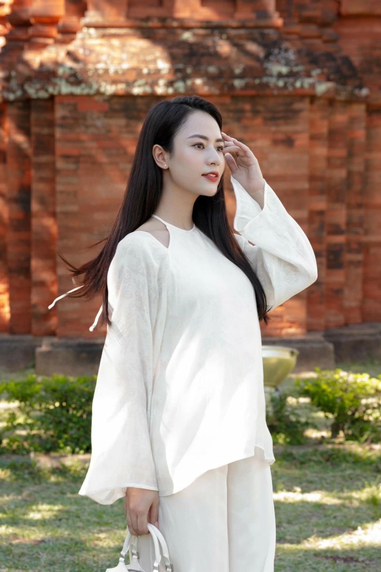 Nhan sắc diễn viên Việt Hoa phim Độc đạo Nhan sắc diễn viên Việt Hoa phim Độc đạo