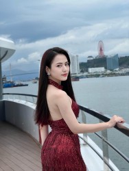 Nét nữ tính, dịu dàng của diễn viên Việt Hoa phim Độc đạo Nét nữ tính, dịu dàng của diễn viên Việt Hoa phim Độc đạo