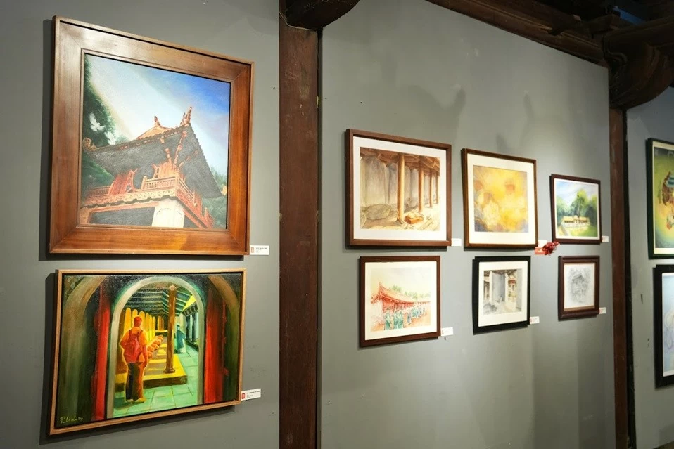 Trao giải các tác phẩm cuộc thi vẽ tranh Văn Miếu-Quốc Tử Giám 'Tiếng vang lịch sử' Trao giải các tác phẩm cuộc thi vẽ tranh Văn Miếu-Quốc Tử Giám 'Tiếng vang lịch sử'