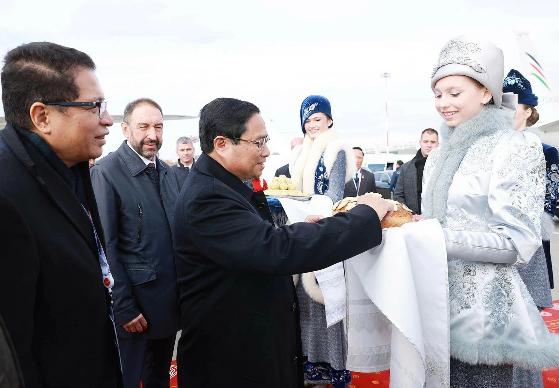 Thủ tướng Phạm Minh Chính tới Kazan, bắt đầu chuyến công tác tham dự Hội nghị BRICS mở rộng Thủ tướng Phạm Minh Chính tới Kazan, bắt đầu chuyến công tác tham dự Hội nghị BRICS mở rộng