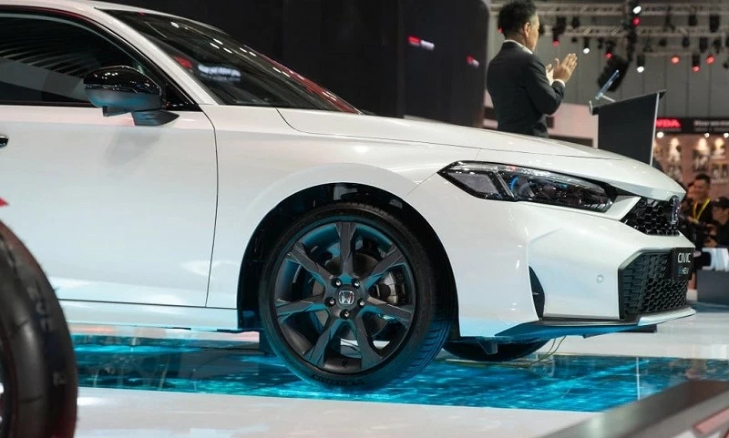 Honda Civic 2025 ra mắt tại Việt Nam, giá từ 789 triệu đồng Honda Civic 2025 ra mắt tại Việt Nam, giá từ 789 triệu đồng