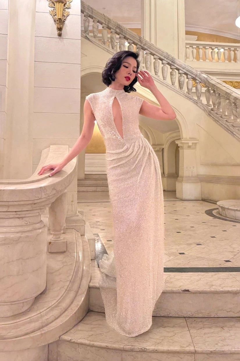 Ca sĩ Lệ Quyên đầm dạ hội Ca sĩ Lệ Quyên đầm dạ hội