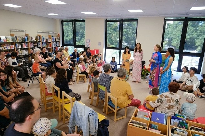 Vinh danh những cống hiến tích cực của người Việt Nam ở nước ngoài Vinh danh những cống hiến tích cực của người Việt Nam ở nước ngoài