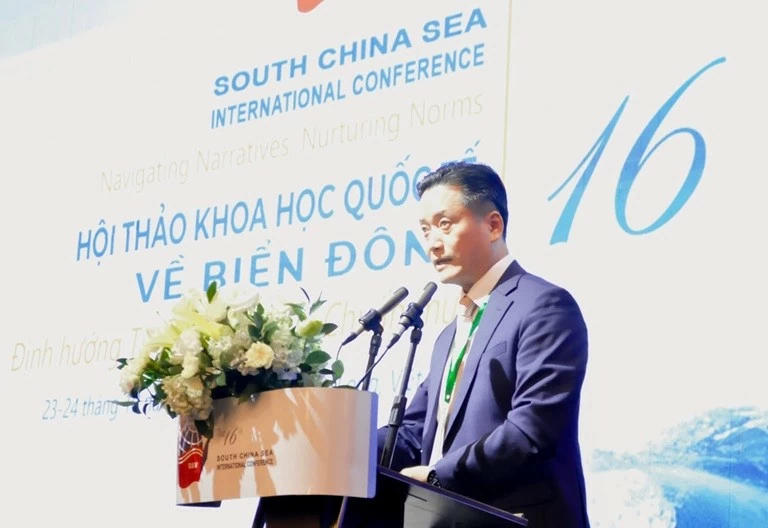 Bế mạc Hội thảo quốc tế Biển Đông: UNCLOS 30 năm còn nguyên giá trị, kiểm soát ‘vùng xám’, tăng cường lòng tin chiến lược Bế mạc Hội thảo quốc tế Biển Đông: UNCLOS 30 năm còn nguyên giá trị, kiểm soát ‘vùng xám’, tăng cường lòng tin chiến lược