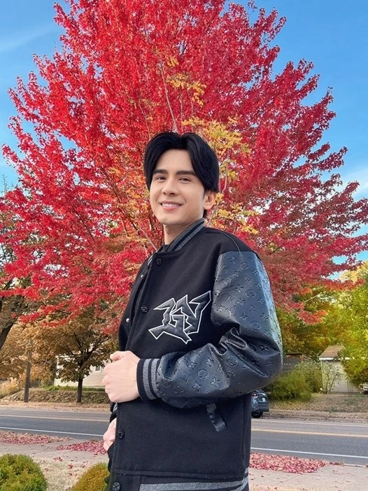 Đan Trường được khen 'trẻ mãi không già'; Hoa hậu Bảo Ngọc đẹp như nàng thơ Đan Trường được khen 'trẻ mãi không già'; Hoa hậu Bảo Ngọc đẹp như nàng thơ