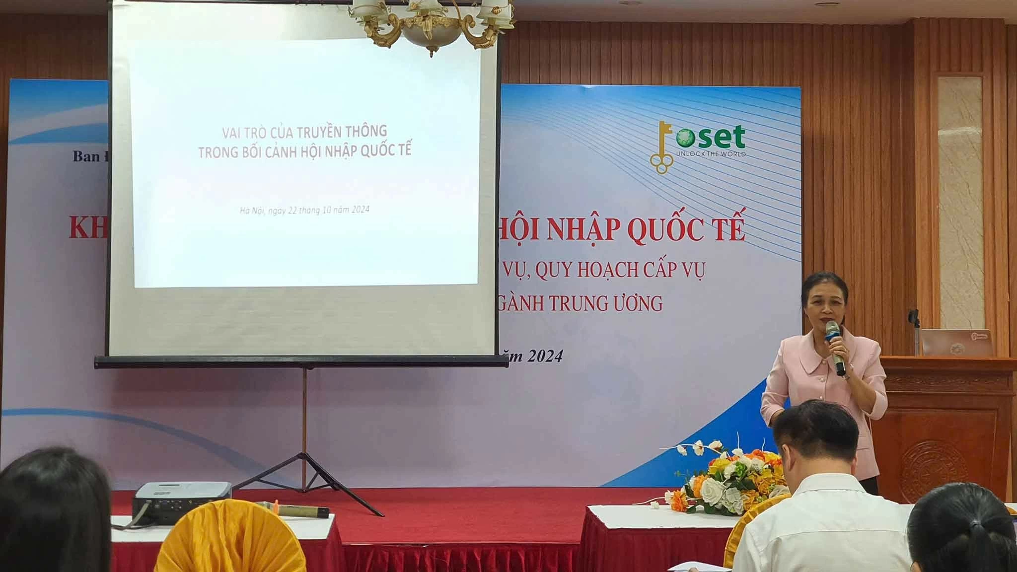 Học viện Ngoại giao tổ chức khóa bồi dưỡng cao cấp về hội nhập quốc tế cho cán bộ lãnh đạo cấp Vụ của các bộ, ban, ngành Trung ương Học viện Ngoại giao tổ chức khóa bồi dưỡng cao cấp về hội nhập quốc tế cho cán bộ lãnh đạo cấp Vụ của các bộ, ban, ngành Trung ương