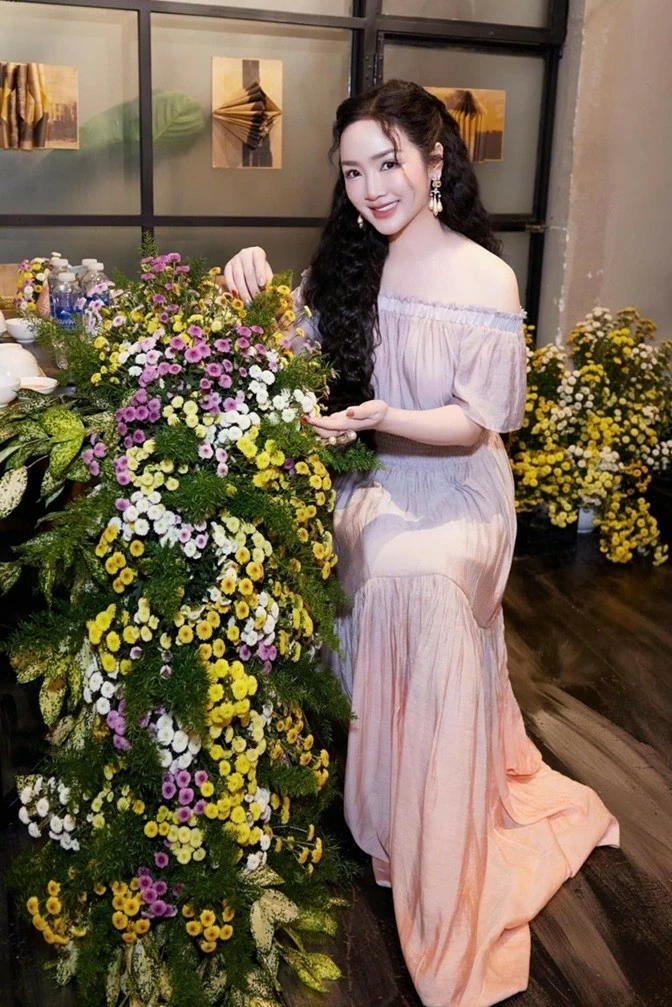 Hoa hậu Giáng My Hoa hậu Giáng My