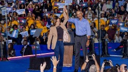 Bầu cử tổng thống Mỹ 2024: Phe bà Harris tung 