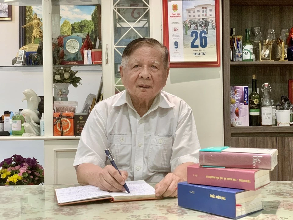 PGS. TS. Trần Xuân Nhĩ PGS. TS. Trần Xuân Nhĩ