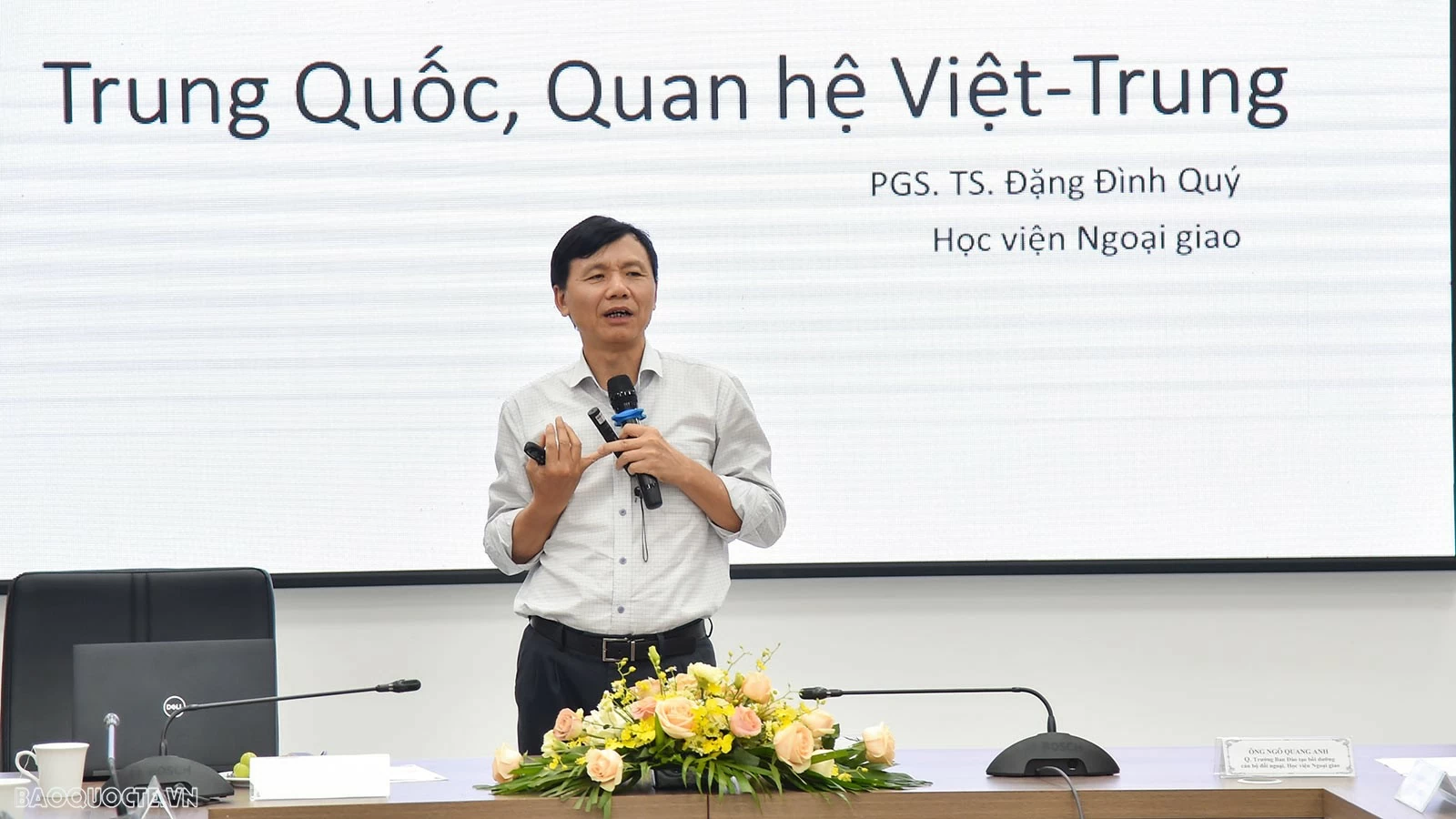 Chương trình cập nhật các vấn đề quốc tế và chính sách đối ngoại Việt Nam dành cho lãnh đạo địa phương Chương trình cập nhật các vấn đề quốc tế và chính sách đối ngoại Việt Nam dành cho lãnh đạo địa phương
