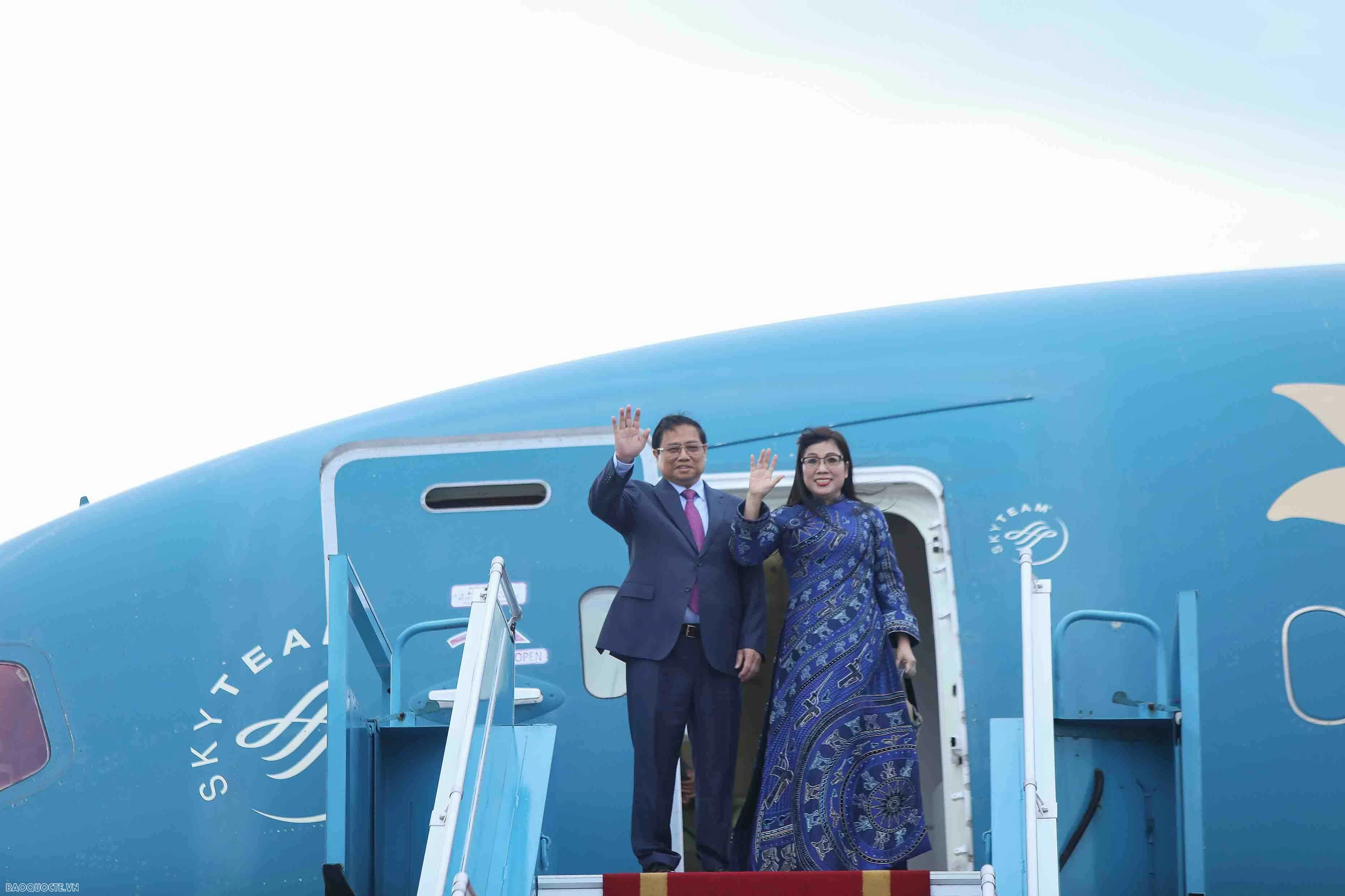 Thủ tướng Phạm Minh Chính và Phu nhân bắt đầu chuyến công tác tới UAE, Qatar và Saudi Arabia Thủ tướng Phạm Minh Chính và Phu nhân bắt đầu chuyến công tác tới UAE, Qatar và Saudi Arabia