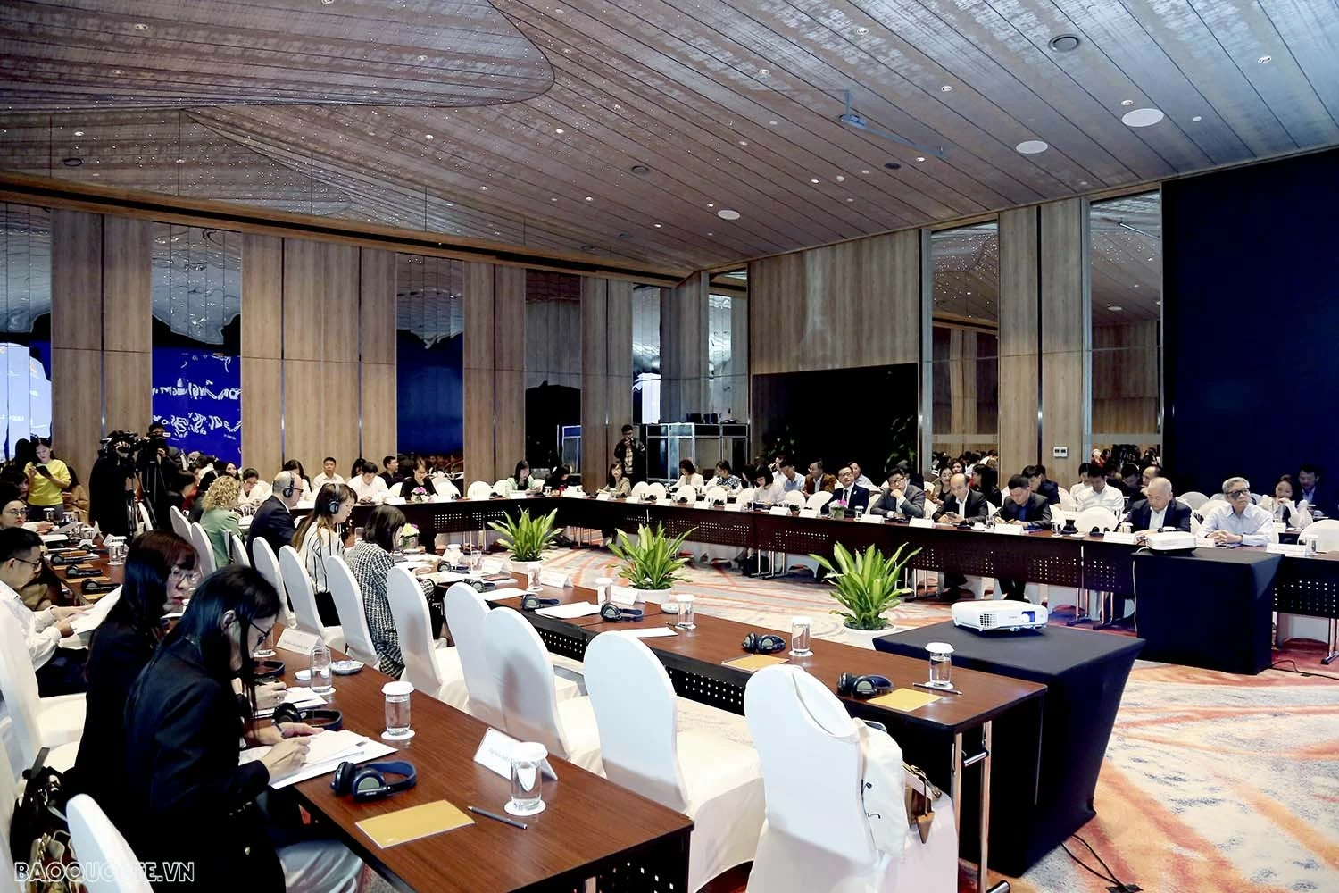 Hội Thảo công bố Hồ sơ Di cư Việt Nam 2023 Công bố Hồ sơ Di cư Việt Nam với nhiều nội dung mới lần đầu tiên được cập nhật