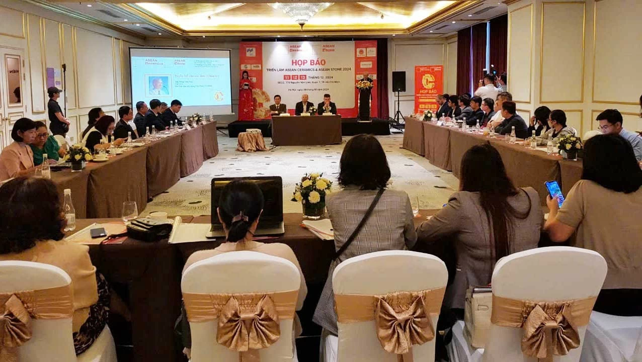 Đa dạng các thương hiệu quốc tế trong ngành Gốm sứ quy tụ tại Triển lãm ASEAN Ceramics 2024 Đa dạng các thương hiệu quốc tế trong ngành Gốm sứ quy tụ tại Triển lãm ASEAN Ceramics 2024