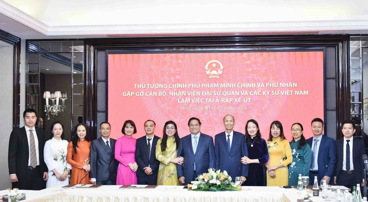 Thủ tướng mong muốn sẽ có nhiều người lao động Việt Nam sang Saudi Arabia làm việc hơn nữa Thủ tướng mong muốn sẽ có nhiều người lao động Việt Nam sang Saudi Arabia làm việc hơn nữa