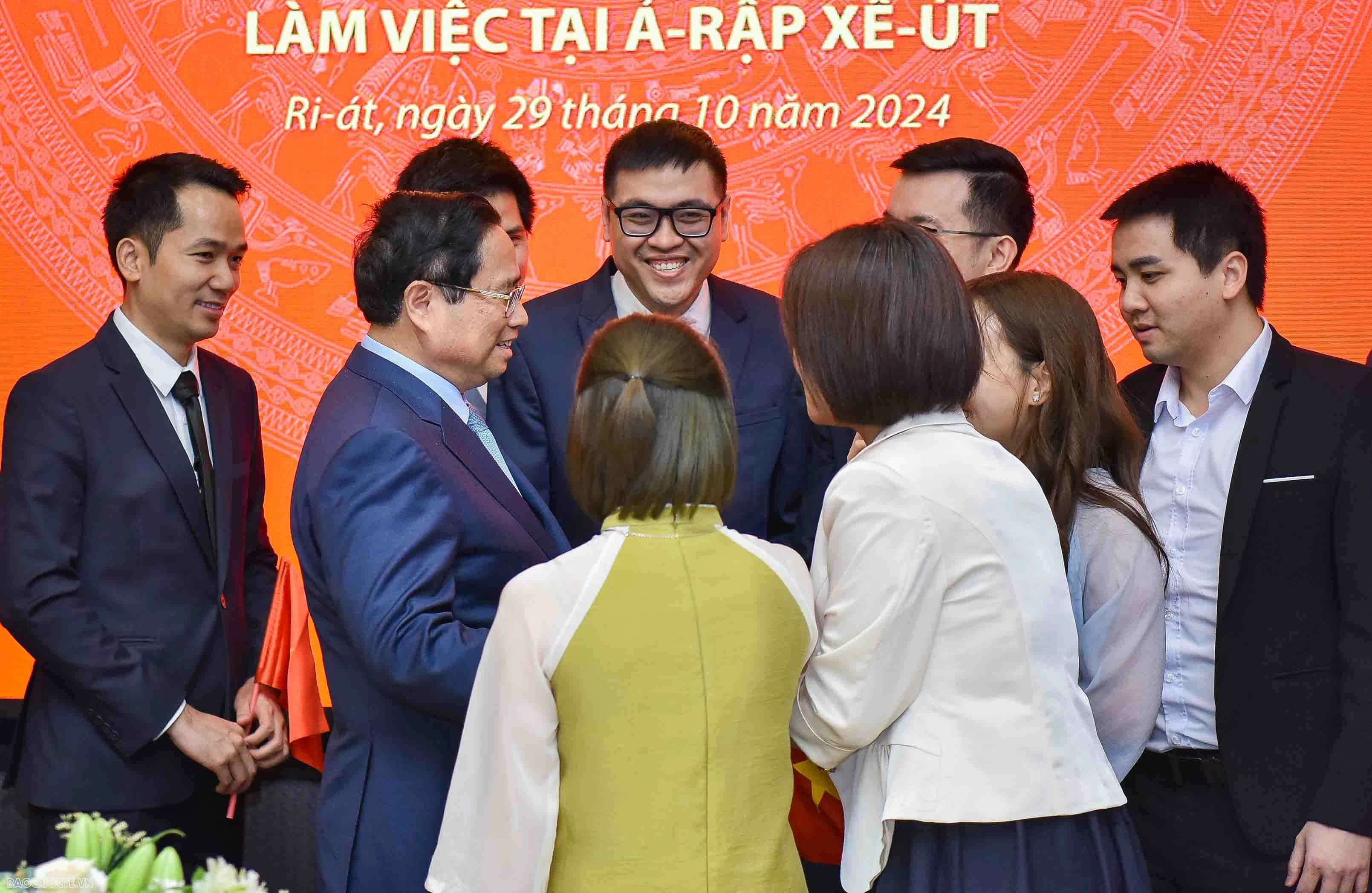 Thủ tướng mong muốn sẽ có nhiều người lao động Việt Nam sang Saudi Arabia làm việc hơn nữa Thủ tướng mong muốn sẽ có nhiều người lao động Việt Nam sang Saudi Arabia làm việc hơn nữa