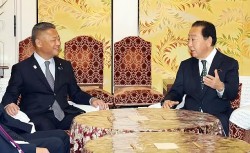 Ghế Thủ tướng Nhật Bản của ông Ishiba lung lay, lãnh đạo đảng đối lập tìm thế 'cướp cờ'