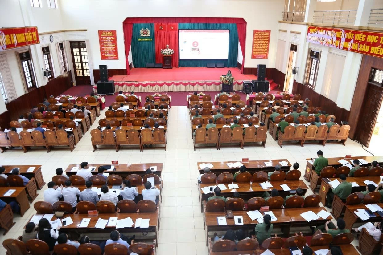 Gia Lai: Đổi mới tư duy, nghiên cứu sáng tạo nhiều cách làm mới trong công tác bảo đảm quyền con người Gia Lai: Đổi mới tư duy, nghiên cứu sáng tạo nhiều cách làm mới trong công tác bảo đảm quyền con người