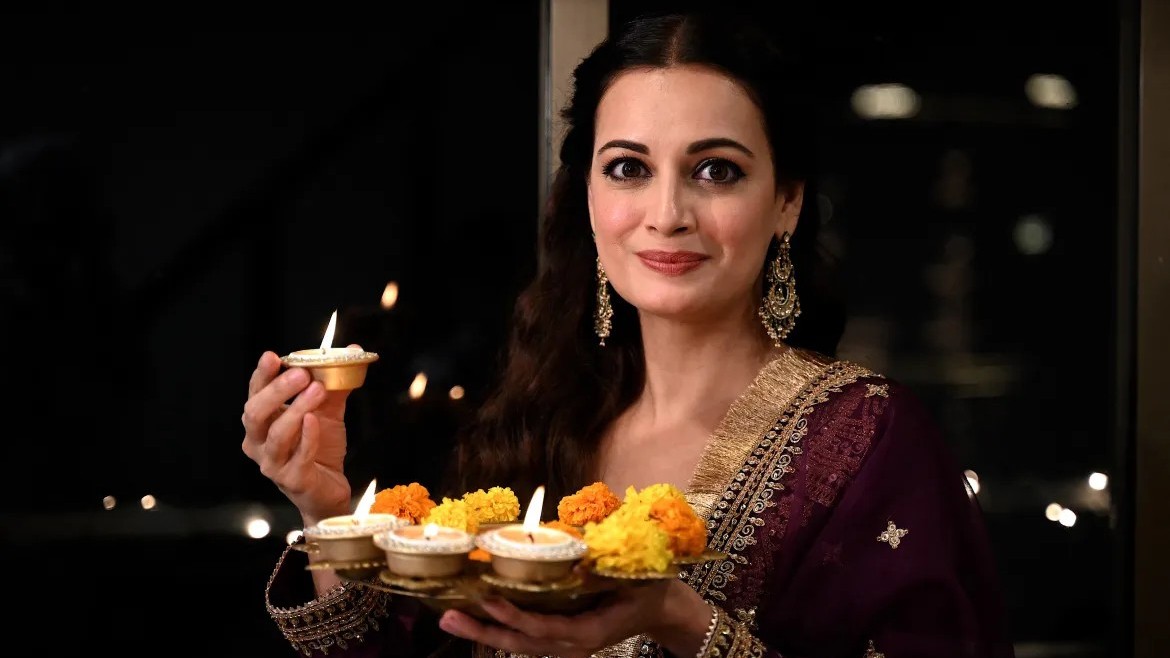 Người Ấn Độ tưng bừng đón lễ hội Diwali