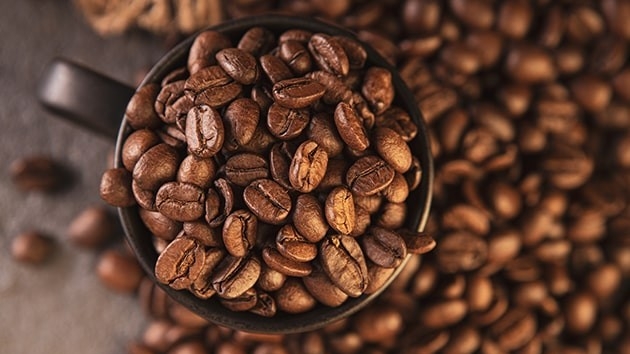 Giá cà phê hôm nay 9/2/2025: Giá cà phê đi xuống vào phiên cuối tuần, áp lực chốt lời ngăn cản robusta, thị phần hàng Việt tại Mỹ giảm