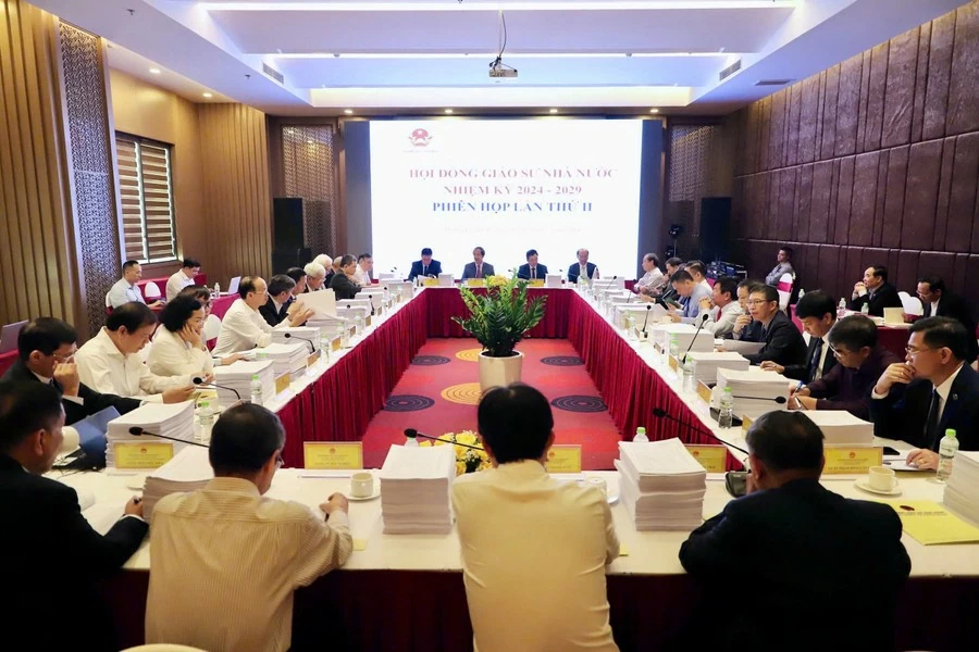 615 ứng viên đạt chuẩn giáo sư, phó giáo sư năm 2024 615 ứng viên đạt chuẩn giáo sư, phó giáo sư năm 2024