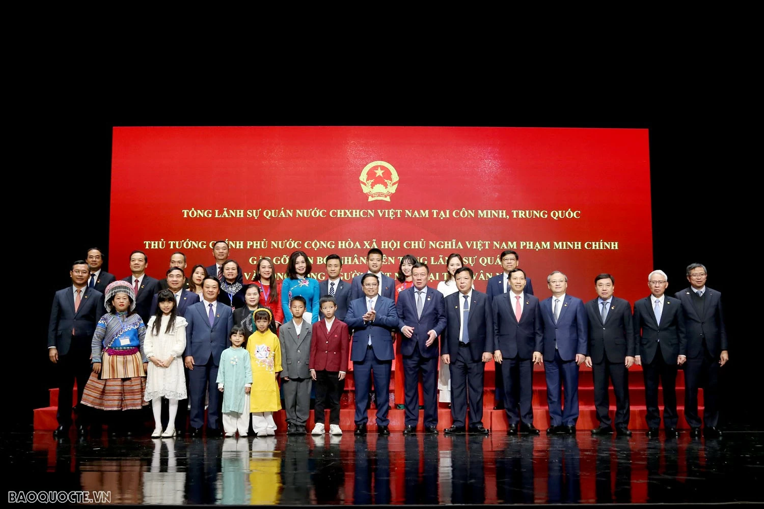 Thủ tướng Phạm Minh Chính gặp gỡ cộng đồng người Việt và dự Lễ hội Văn hoá – Du lịch Việt Nam tại Côn Minh, tỉnh Vân Nam, Trung Quốc. Thủ tướng Phạm Minh Chính gặp gỡ cộng đồng người Việt và dự Lễ hội Văn hoá - Du lịch Việt Nam tại Côn Minh, Vân Nam, Trung Quốc